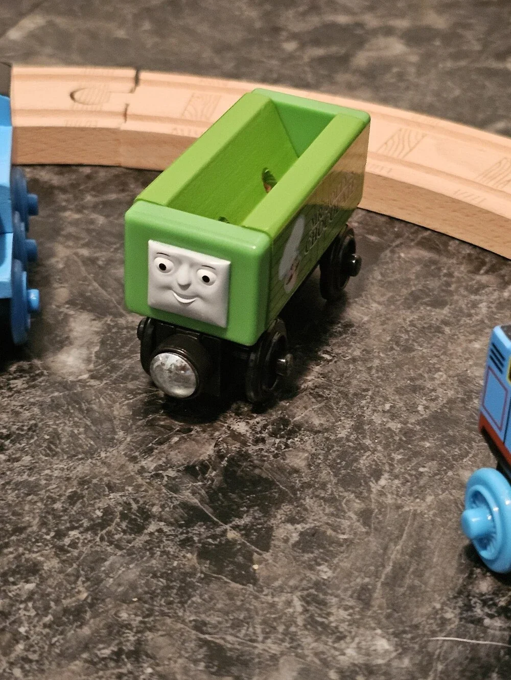 VTG Thomas Wooden Railway Water Tower Figure 8 Set Learning Curve Extra Friends
